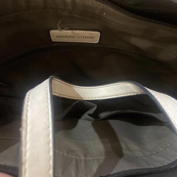 Adrienne Vittadini Black And White Handbag - Picture 4 of 9